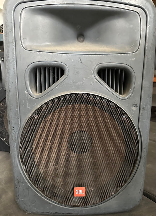 JBL EON Powered 15" 2-Way Speaker