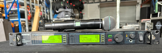 Shure UR4D Dual Radio Mic Kit
